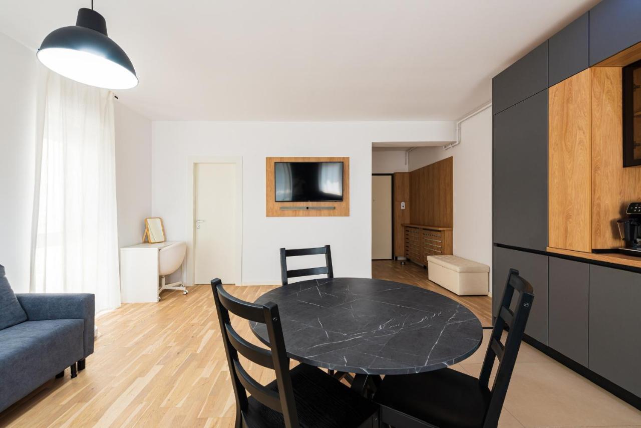 Sara - Stylish Apt With Balcony Near Piata Obor Bukarest Exterior foto