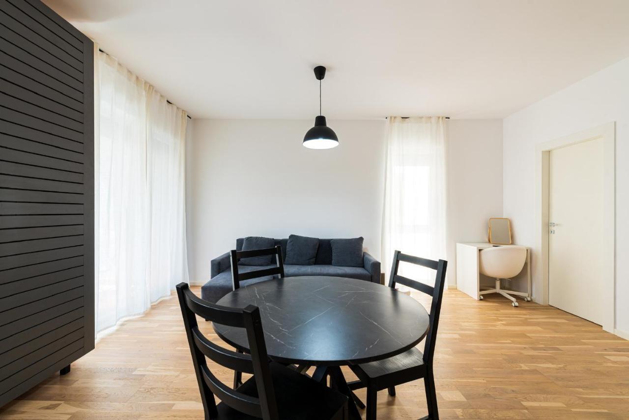 Sara - Stylish Apt With Balcony Near Piata Obor Bukarest Exterior foto