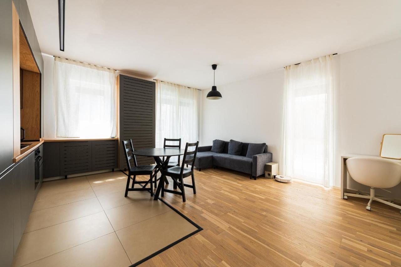 Sara - Stylish Apt With Balcony Near Piata Obor Bukarest Exterior foto