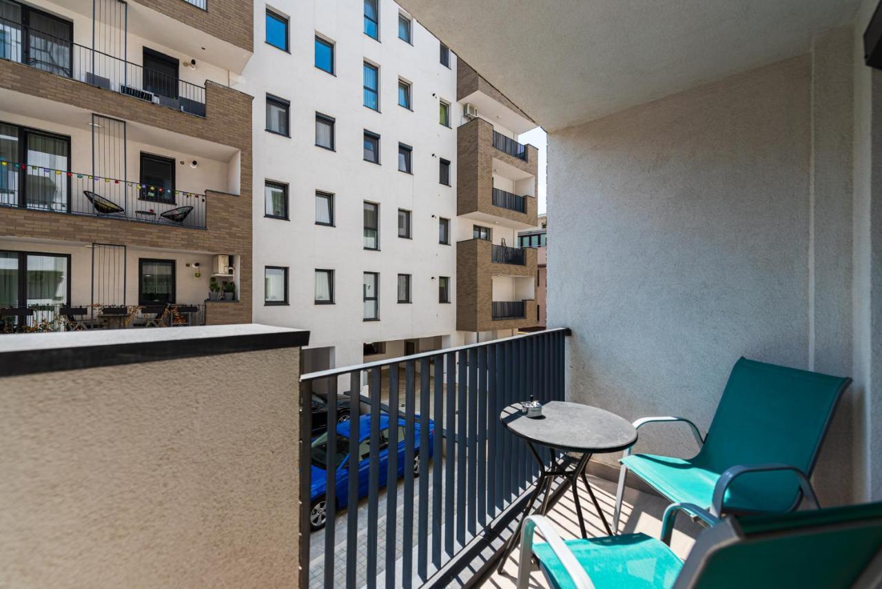 Sara - Stylish Apt With Balcony Near Piata Obor Bukarest Exterior foto