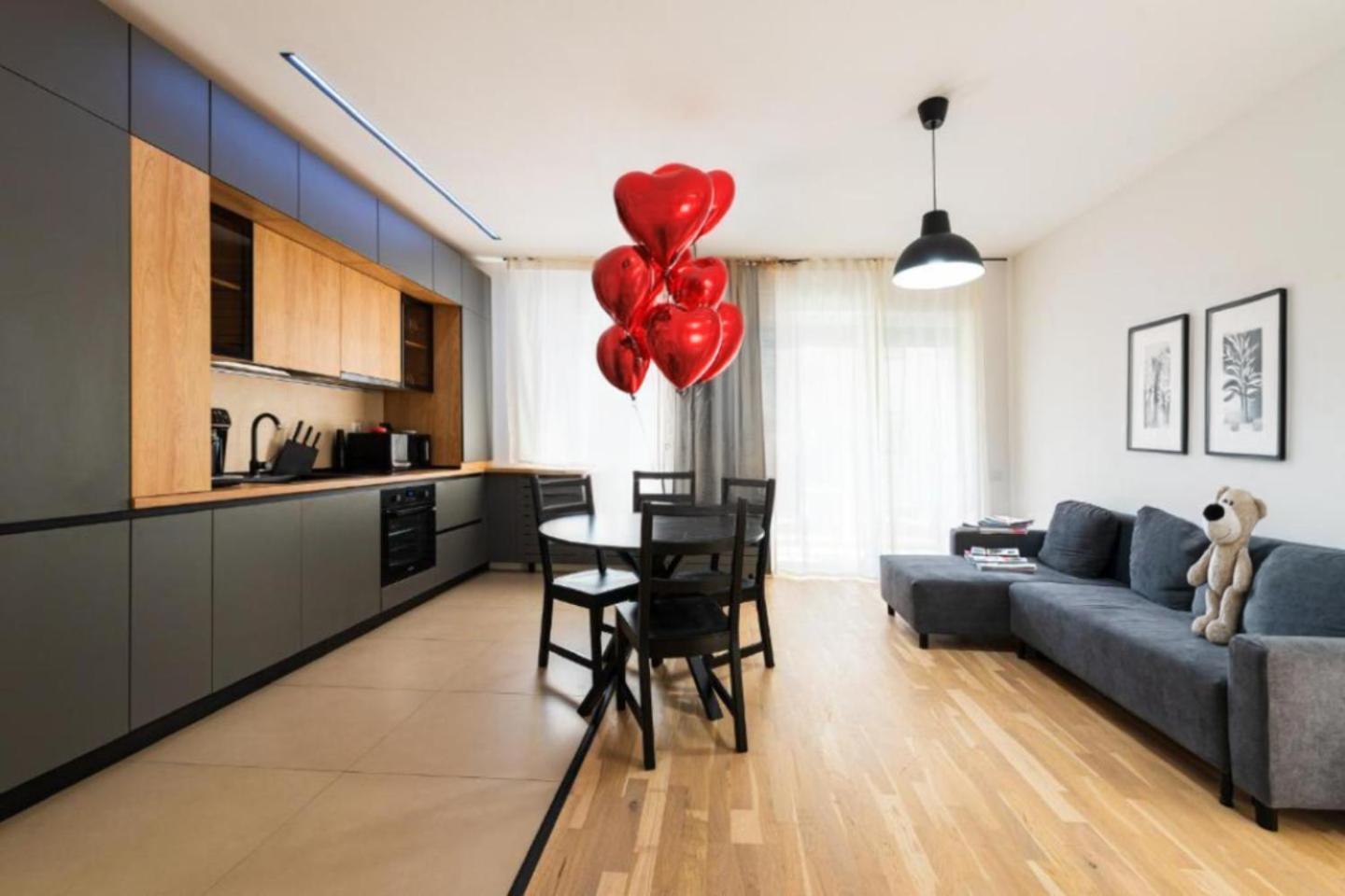 Sara - Stylish Apt With Balcony Near Piata Obor Bukarest Exterior foto