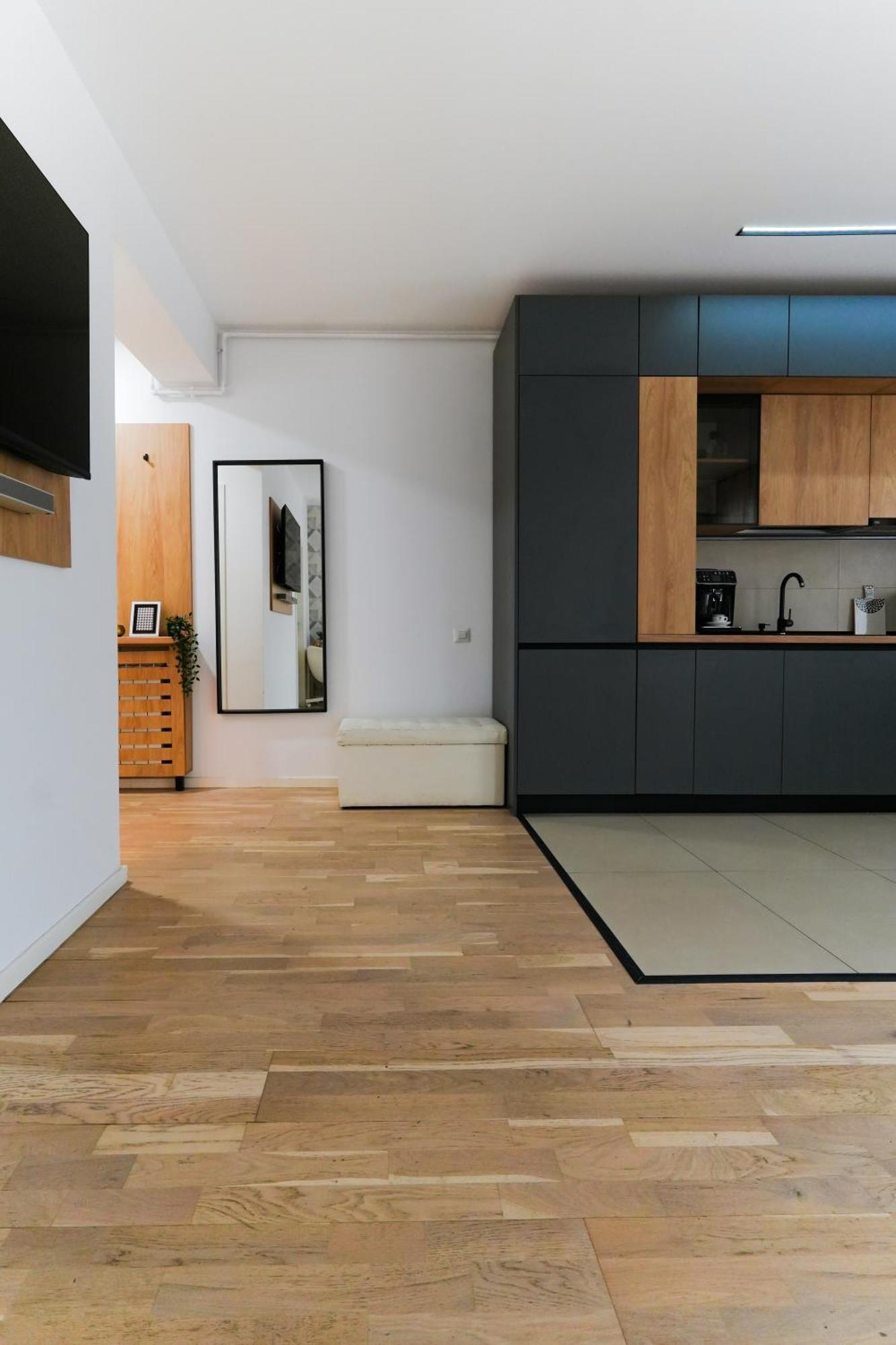 Sara - Stylish Apt With Balcony Near Piata Obor Bukarest Exterior foto