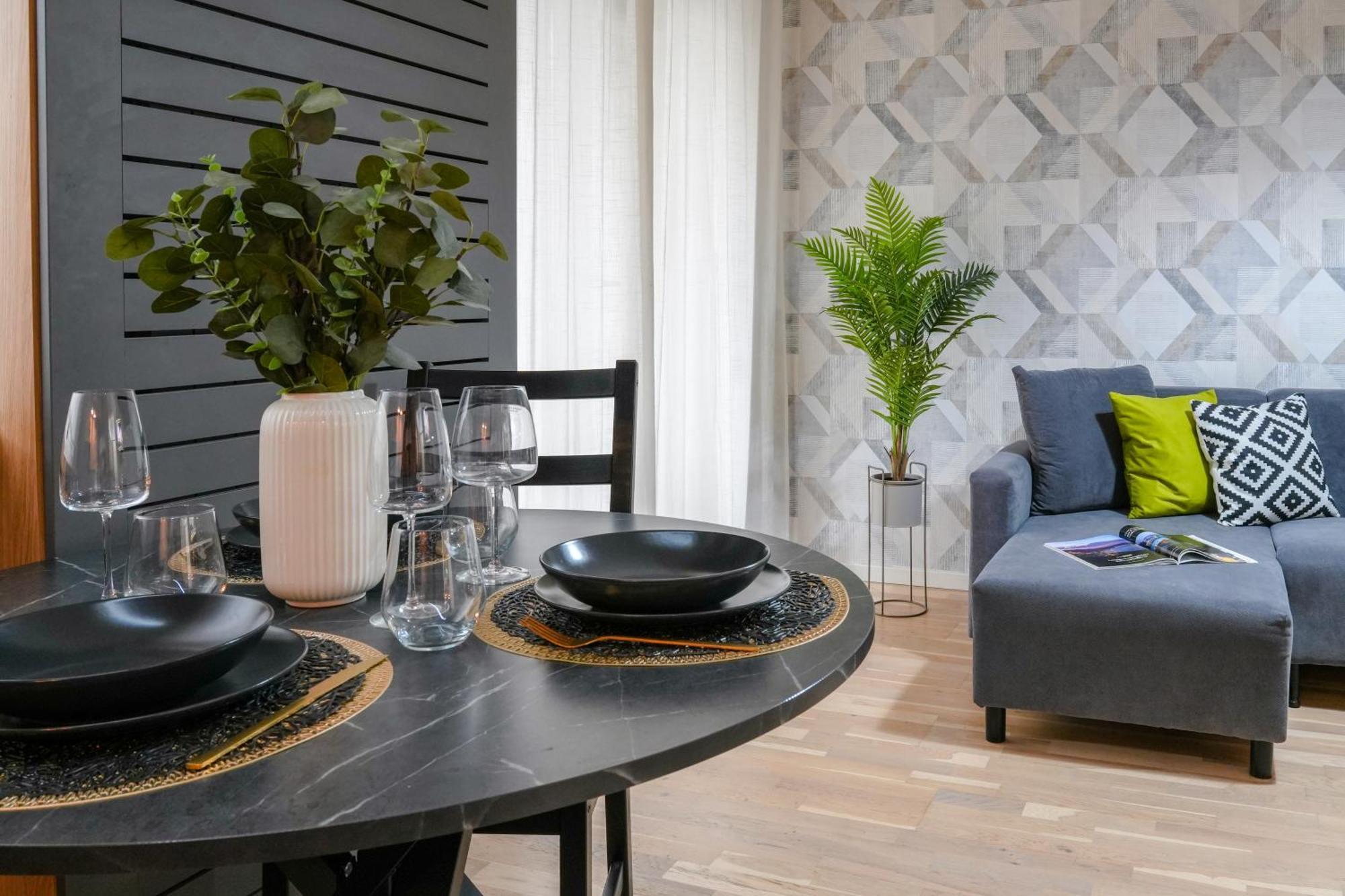 Sara - Stylish Apt With Balcony Near Piata Obor Bukarest Exterior foto